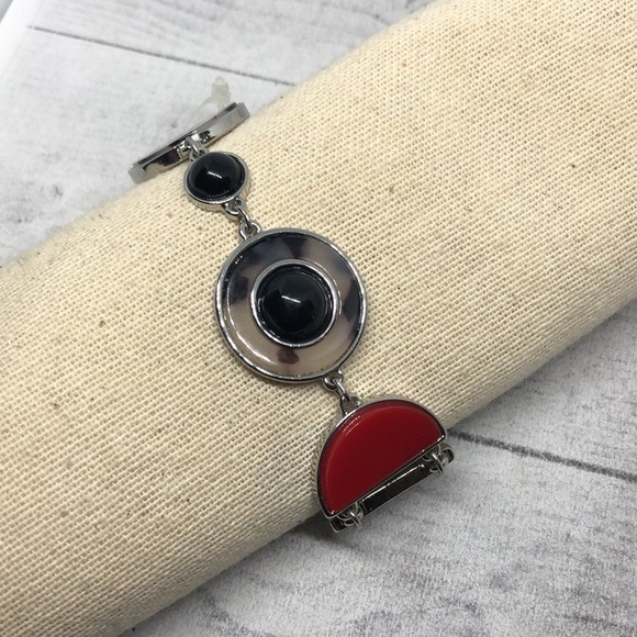 Chico's faux tortoise modernist statement magnetic bracelet. - Picture 5 of 6